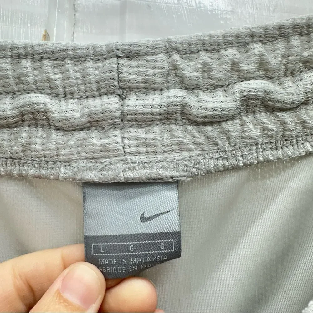 Vintage Nike‎ white navy dazzle basketball shorts men's large